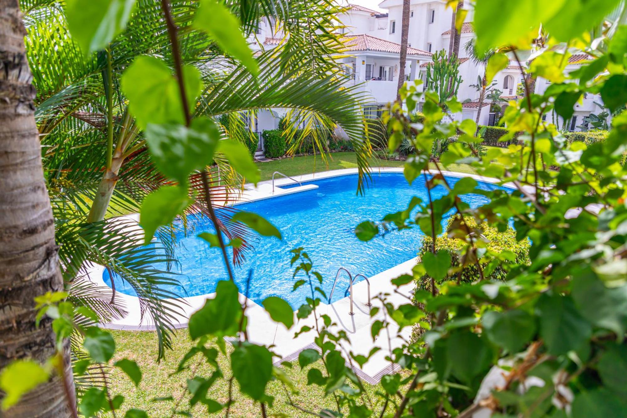 Ab Properties - Design Penthouse Marbella - Puerto Banus - Golden Mile - Pool And Tropical Garden View Экстерьер фото